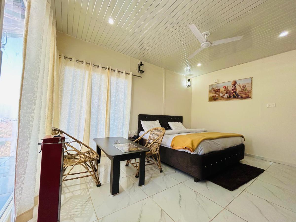 In Apple Estate Kanatal - Himalayan View Resort With Courteous Staff ภายนอก รูปภาพ
